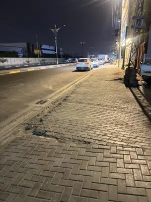بيت للايجار طابقين يحتوي على 6 غرف ا