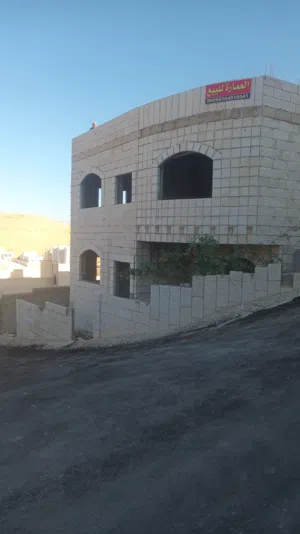 238 m2 3 Bedrooms Townhouse for Sale in Zarqa Graiba
