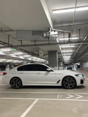 BMW 530  kit M من الوكاله خليجي السيارة شبه جديده واستخدام شخصي