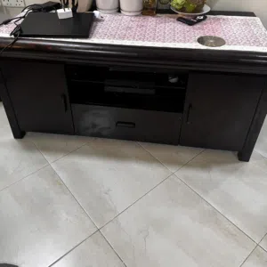 I am selling table dark brown