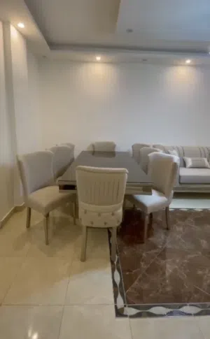 كنب وطاولة سفره