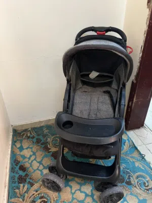 عربة اطفال