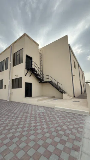 1500 m2 . Landlord1