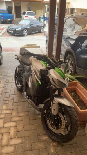 للبيع Electric Z1000 بحالة ممتازة