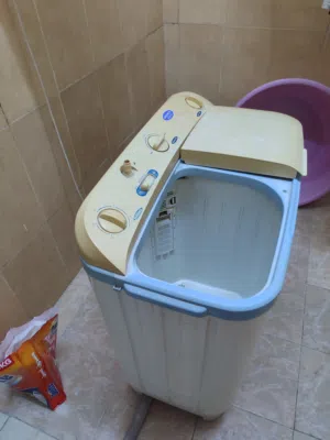غسالة بحالة ممتازة جداا من ماركة سوبرا