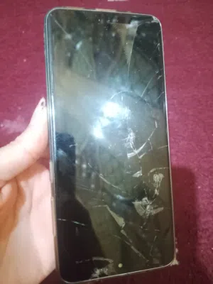 ابحث عن شاشه وكاله لجوال S20 5G سامسونج تكون حالتها ممتازه سهل لو مطبع خفيف بسعر مناسب جدااا