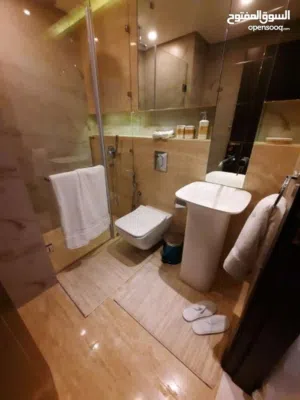 للبيع :استديو فاخر جدآ بخليج البحرين مقابل الفورسيزون والأفينوز