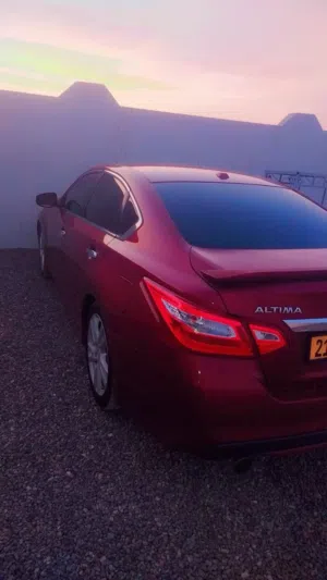 Used Nissan Altima in Buraimi