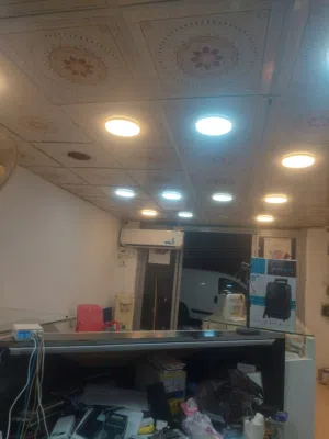مطلوب عدة قهوة وستاندات شيبس وثلاجات تبريد وثلاجة بوظة