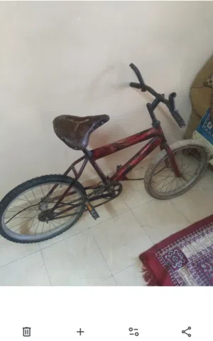 دراجة مستعملة للبيع