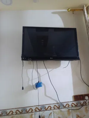بلازما  من شركة  LG. حجم كبير جدا شاهد الوصف