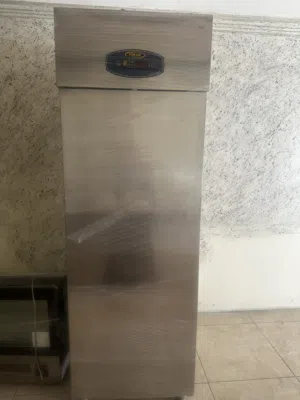 ثلاجة للبيع