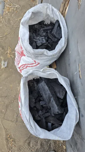 فحم قواعل سمر