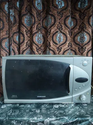 Samsung Microwave Oven M1774-1