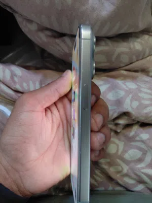 iphone 15 pro 256GB only minor black dot on screen non open set box not available