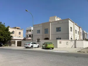 غرفة للايجار في الموالح الجنوبية قريب ستي سنتر وبرج الصحوة وبنك مسقط للموظفين