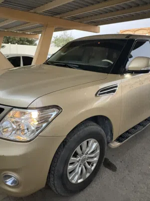 نيسان بترول للبيع مالك اول  جاهزه علا الفحص