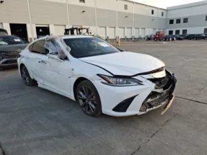 Used Lexus ES in Al Batinah