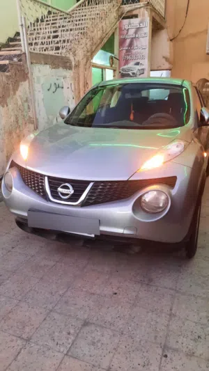 نيسان جوك 2013 دفعه 5 الاف والباقي اقساط