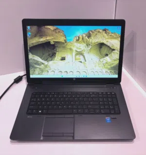 HP ZBook 17 G1 – Workstation احترافي + بكارتين شاشة  بسعر 8000 فقط!