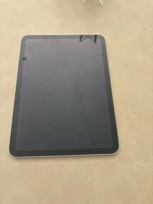 Used Apple iPad 10 with 9.7-inch Screen, 64GB Storage, Charger Included