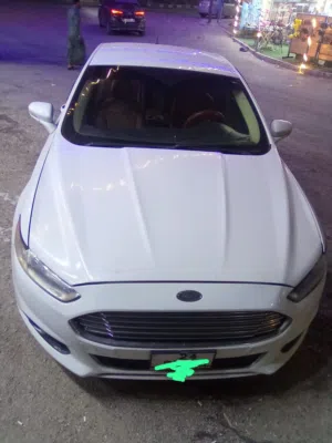 فورد فيوجن se. هايبرد 2014 بحالة جيدة جدا