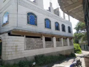 More than 6 bedrooms . 5+ Bathrooms . 400 m20