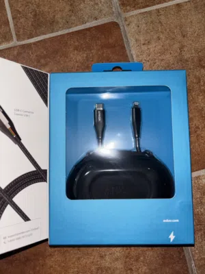 شاحن Anker للبيع