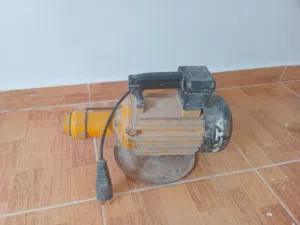 هزاز خرسانة كهربائي ب 295