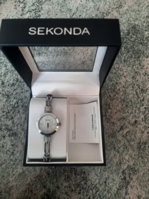 4 ساعات نسائية كونوغراف للبيع Michael Kors, Esprit, Inex, Sekonda