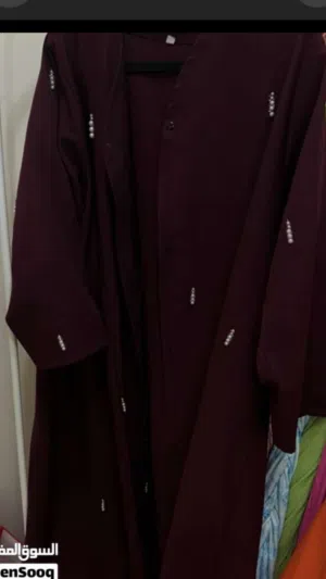 متوفر عندي عبايات غير مستعملات