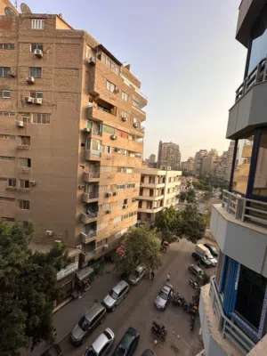شقة 185 متر للبيع بالدقي - شارع المساحة 3 غرف • 3 حمام