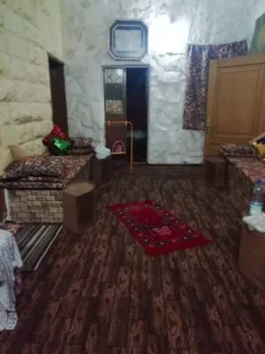 للبيع بيت بالجدعه العليا واول العيزريه