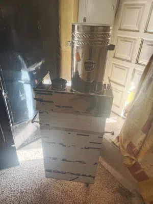 عربايت قهوه وكاله بجللتينها مع غلايتها وساعه غاز وبربيش ايطالي