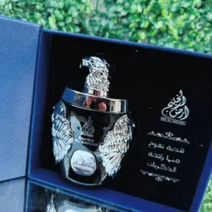 غلا زايد صاحب السمو... عطر لا يشبه الحضور العادي، بل يترك بصمة فاخرة تسبقك أينما ذهبت.