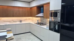 تخفيضات (عالم المطابخ صلاله) بيع جميع انواع المطابخ و الاكسسوارات و الدرايش و الأبواب