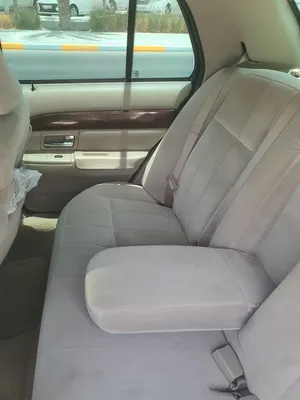 ميركوري جراند ماركيز Base 2008