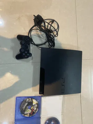 بلاستيشن 3 نضيفه جدا للبيع مع جهاز واحد وشريطين لايوجد خدمت توصيل البلاستيشن أمورها طيبه