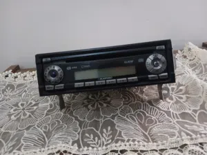 السلام عليكم متوفر مسجل سياره اصلي للبيع.