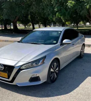 Used Nissan Altima in Dhofar