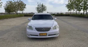 2008 Lexus LS 460 Sedan GCC Specs Excellent Condition White Gasoline Car for Sale