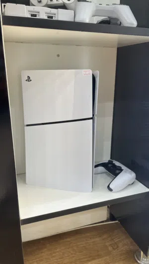 للبيع بلايستيشن ڤيف 1T