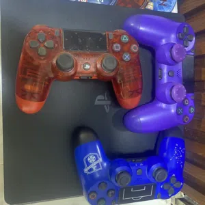 للبيع جهاز PS4 Slim (500GB) بحالة ممتازة -