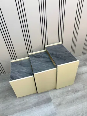 طاولة حجم صغير للمكاتب و المنازل طاولة بتفصيل خشب تشطيب عالي الوان جذابه