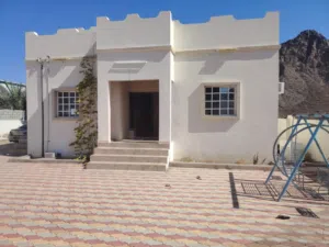 218 m2 3 Bedrooms Townhouse for Sale in Al Sharqiya Ibra