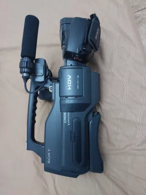 كاميرا Sony HVR-HD1000E. للبيع