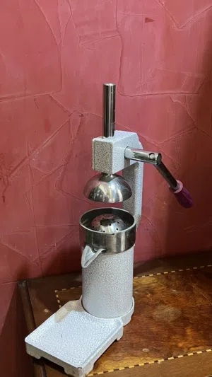 معصارة فواكه (برتقال-ليمون-رمان)