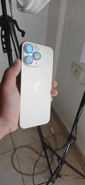 iPhone 16 Pro Max 256GB ذهبي  خطين  بطارية 93%  نظافة وكالة