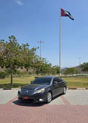 Toyota Avalon - 2011 - Full Option - Clean Title - تويوتا أفالون موديل 2011 رقم واحد كلين تايتل