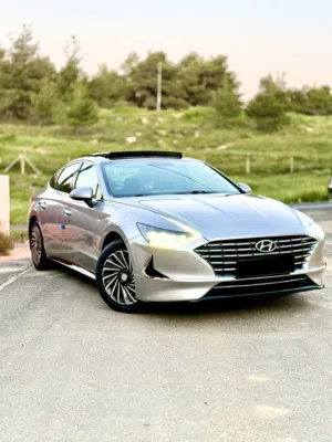 Sonata 2022 وارد وكاله وتحت الكفاله اقل عداد شبه زيرو اعلى صنف فحص كامل اقرأ داخل الاعلان